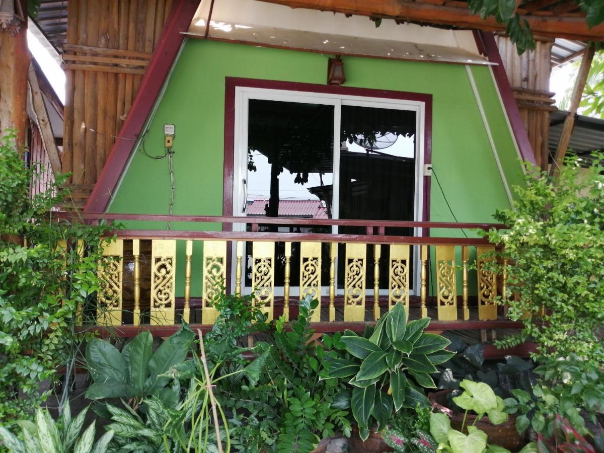 Nang Phraya Resort Phayuha Khirim Exterior foto